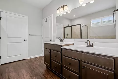 Bath - 2220 Amici Dr, Covington, KY 41017 photo 1 of 3