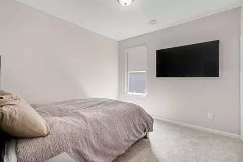 Bedroom - 2220 Amici Dr, Covington, KY 41017 photo 4 of 5