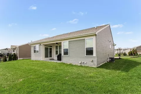 Exterior - 2220 Amici Dr, Covington, KY 41017 photo 3 of 4