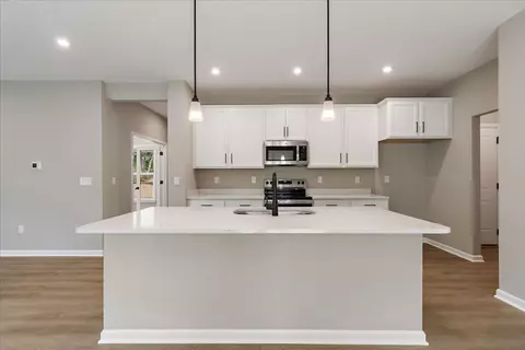 Kitchen - 3056 Belleglade Dr, Covington, KY 41015 photo 2 of 4