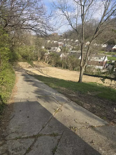2220 New Linden Rd, Newport, KY 41071