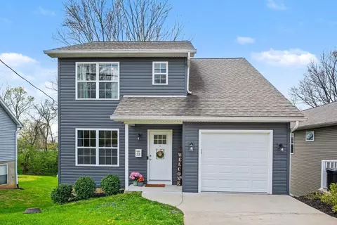 33 S Main St, Walton, KY 41094