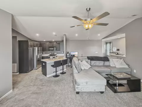 Living - 2323 Piazza Rdg, Covington, KY 41017 photo 1 of 2