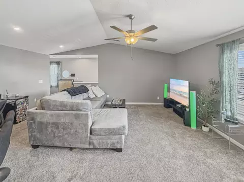 Living - 2323 Piazza Rdg, Covington, KY 41017 photo 2 of 2