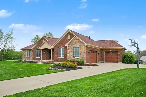 2701 Sunchase Blvd, Burlington, KY 41005