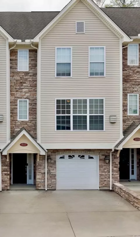 1557 Don Martin Dr, Fort Wright, KY 41011
