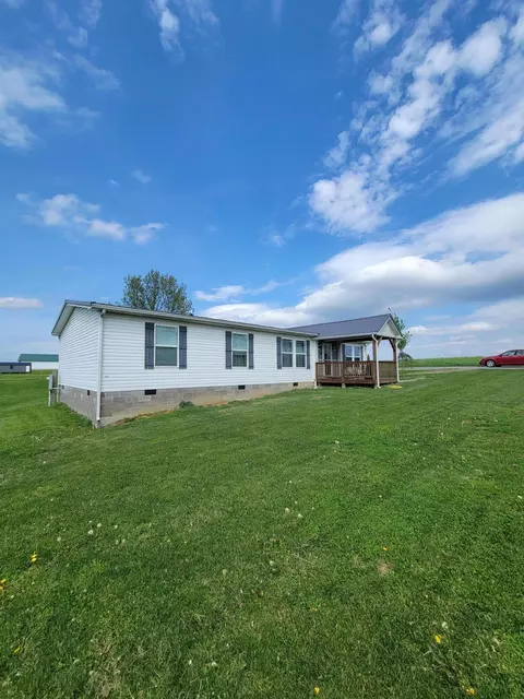 2890 Willow Neave Rd, Brooksville, KY 41004