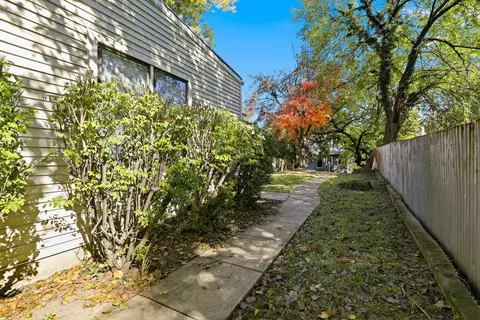 Exterior - 1410 Scott St, Covington, KY 41011 photo 3 of 9