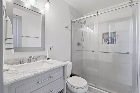Bath - 1410 Scott St, Covington, KY 41011 photo 1 of 3