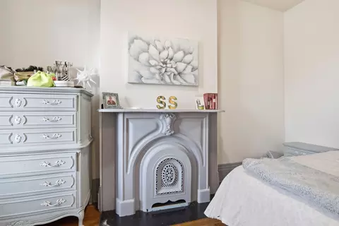 Bedroom - 1410 Scott St, Covington, KY 41011 photo 6 of 9