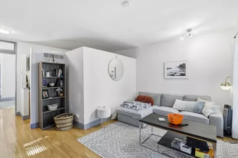 Living - 1410 Scott St, Covington, KY 41011 photo 2 of 9