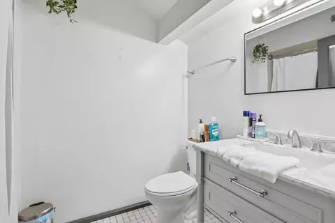 Bath - 1410 Scott St, Covington, KY 41011 photo 3 of 3
