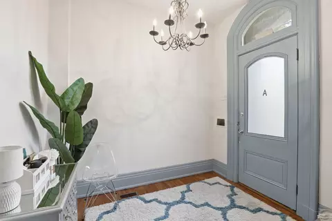 Entry Way - 1410 Scott St, Covington, KY 41011 photo 1 of 4