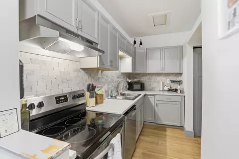 Kitchen - 1410 Scott St, Covington, KY 41011 photo 1 of 6