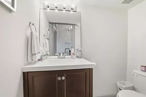 Bath - 1410 Scott St, Covington, KY 41011 photo 2 of 3