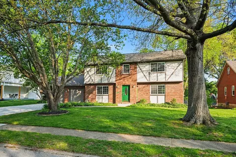 2464 Cecilia Dr, Villa Hills, KY 41017