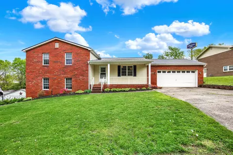 1568 Algonquin Dr, Maysville, KY 41056