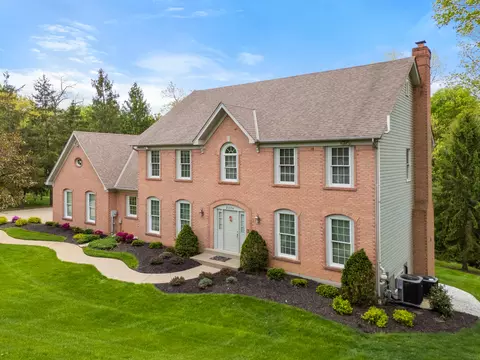 2234 Hawes Dr, Hebron, KY 41048