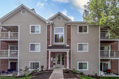 30 Creekwood Dr #1, Wilder, KY 41071