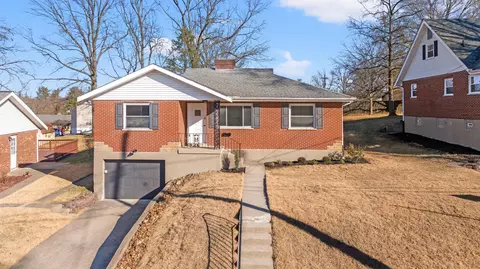 50 Azalea Ter, Fort Thomas, KY 41075