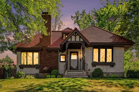 1107 Audubon Rd, Park Hills, KY 41011