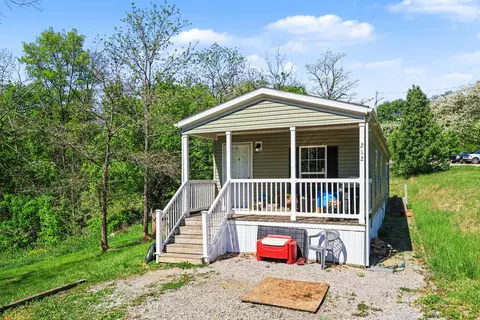 212 Wilder Ct, Warsaw, KY 41095