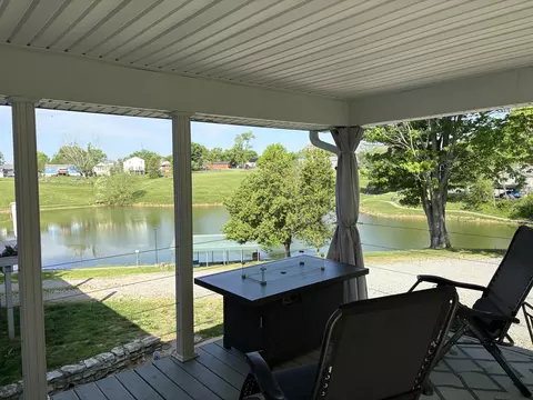 18 Gilbert Ave, Dry Ridge, KY 41035