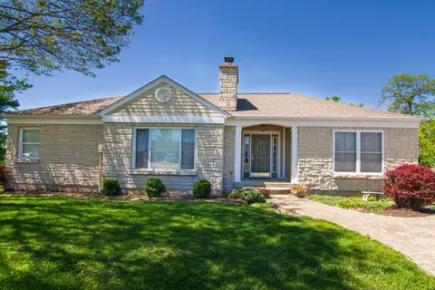 3 Roselawn Dr, Williamstown, KY 41097
