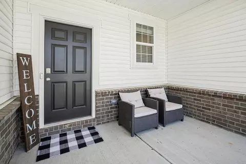 387 Champagne Ln, Walton, KY 41094