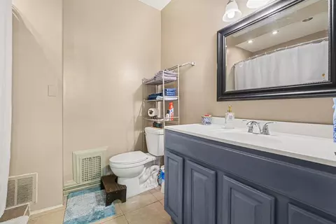 Bath - 727-729 Lewis St, Covington, KY 41011 photo 2 of 2