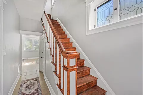 Entry Way - 727-729 Lewis St, Covington, KY 41011 photo 2 of 4