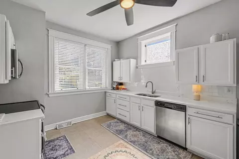 Kitchen - 727-729 Lewis St, Covington, KY 41011 photo 1 of 4