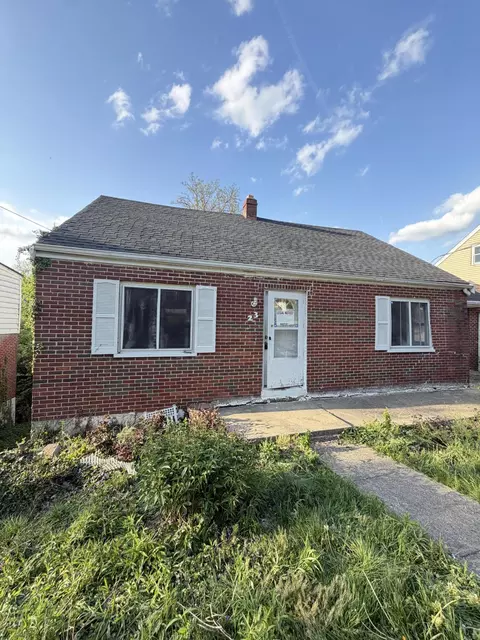 23 Laycock Ln, Newport, KY 41071