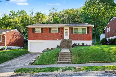 168 Valley View Dr, Southgate, KY 41071