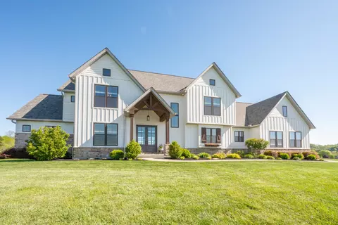 716 Creektrace Rd, Alexandria, KY 41001