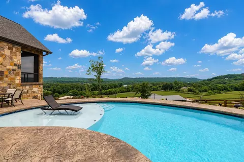 Exterior - 1 Rivers Pointe Dr, Hebron, KY 41048 photo 5 of 16