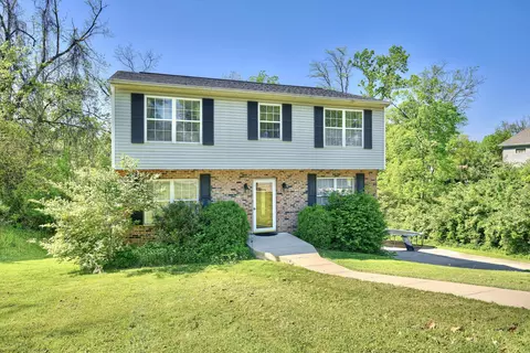 736 Oakland Dr, Taylor Mill, KY 41015