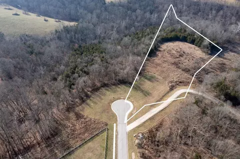 605 Claiborne Dr, Dry Ridge, KY 41035