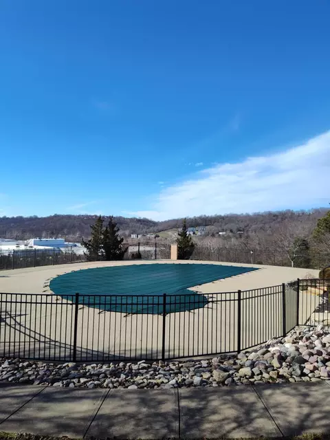 Exterior - 2435 Rolling Hills Dr, Covington, KY 41017 photo 6 of 6