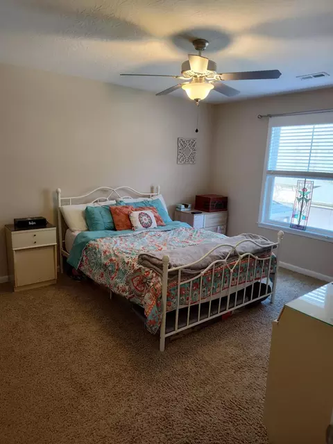 Bedroom - 2435 Rolling Hills Dr, Covington, KY 41017 photo 2 of 2