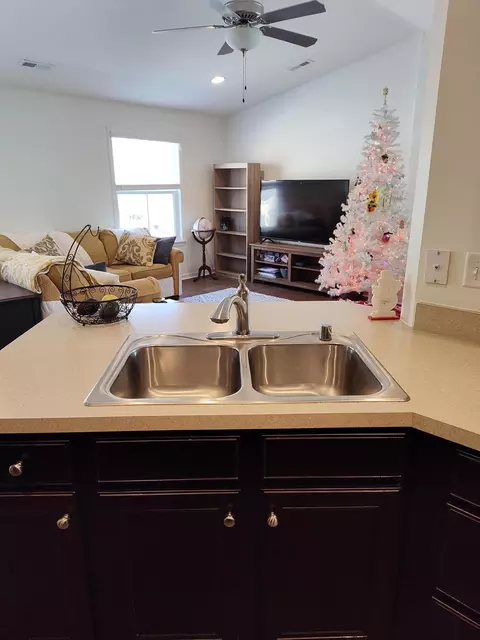 Kitchen - 2435 Rolling Hills Dr, Covington, KY 41017 photo 2 of 3