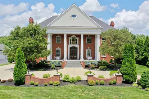 Exterior - 114 W Maple Ave, Fort Mitchell, KY 41011 photo 2 of 5