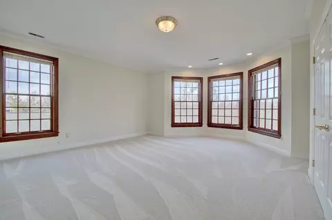 Bedroom - 114 W Maple Ave, Fort Mitchell, KY 41011 photo 6 of 6
