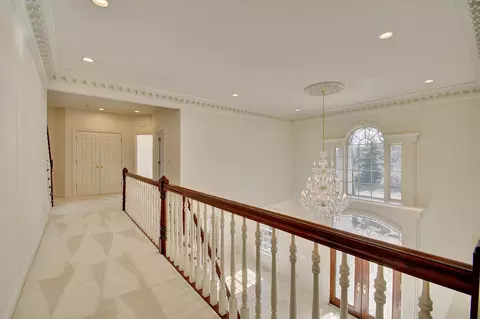 Entry Way - 114 W Maple Ave, Fort Mitchell, KY 41011 photo 4 of 4