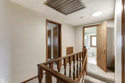 Entry Way - 1592 St Anthony Cir, Fort Wright, KY 41011 photo 3 of 4