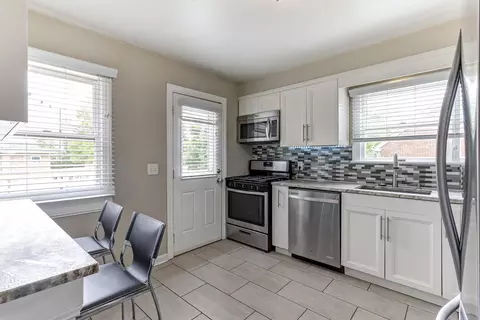 Kitchen - 1592 St Anthony Cir, Fort Wright, KY 41011 photo 1 of 6