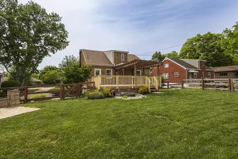Exterior - 1592 St Anthony Cir, Fort Wright, KY 41011 photo 3 of 11