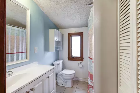 Bath - 1592 St Anthony Cir, Fort Wright, KY 41011 photo 3 of 3