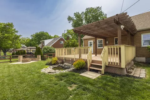 Exterior - 1592 St Anthony Cir, Fort Wright, KY 41011 photo 8 of 11