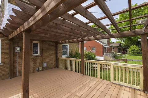 Exterior - 1592 St Anthony Cir, Fort Wright, KY 41011 photo 2 of 11
